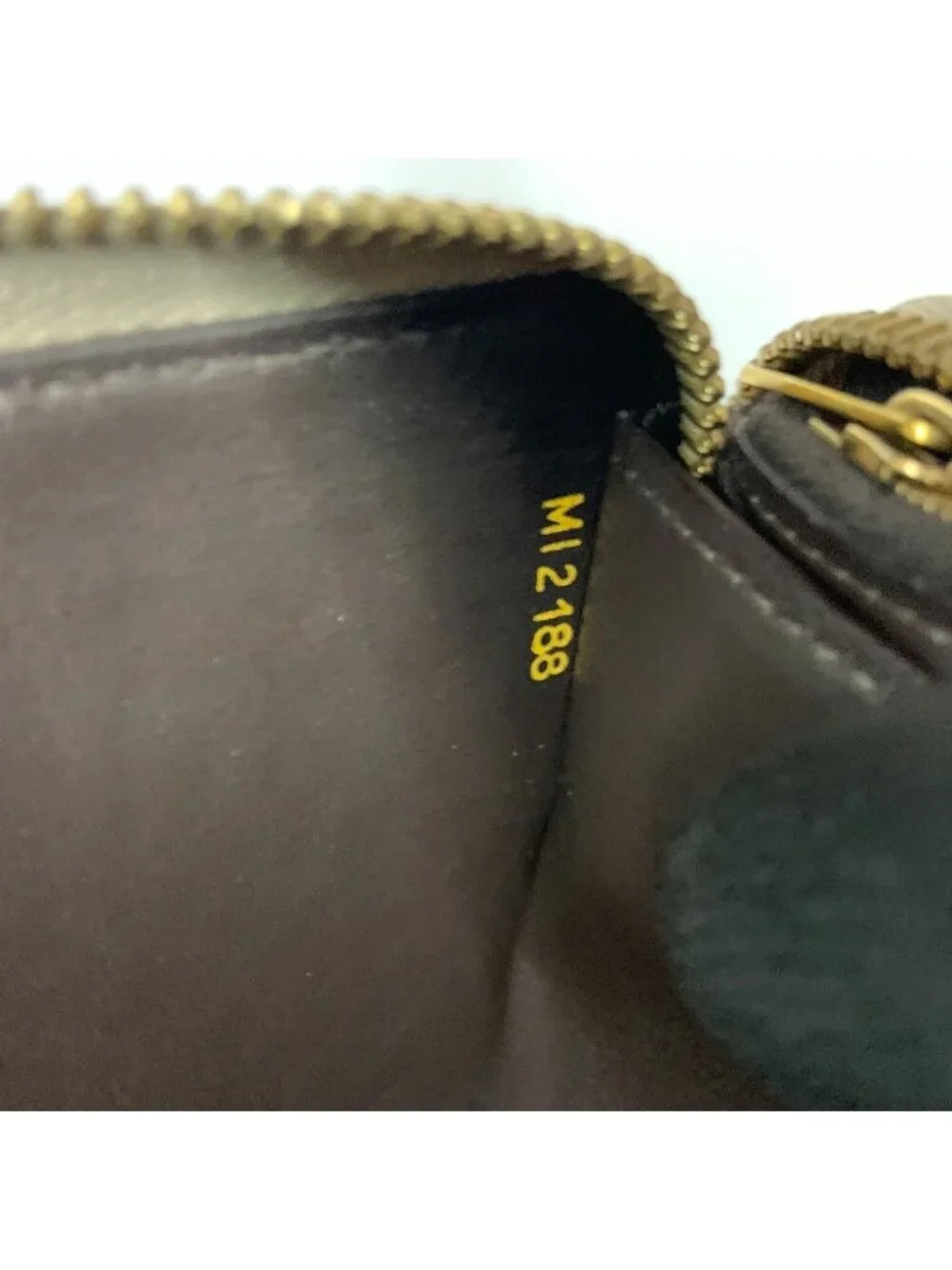Louis Vuitton Portefeuille Comet L-shaped Zipper Wallet Beige